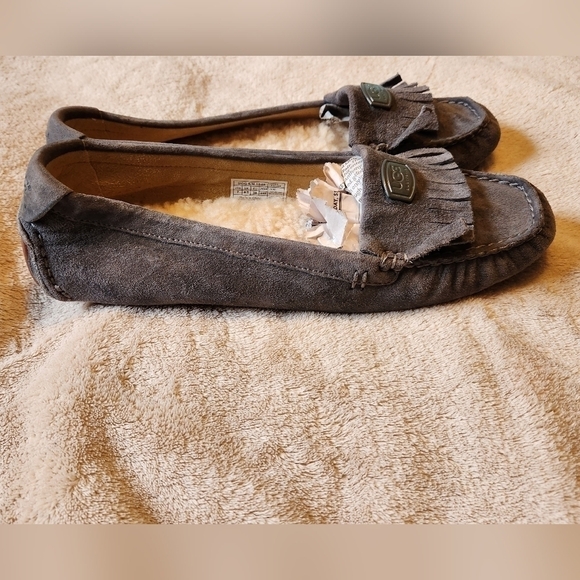 UGG Suede Loafer/Moccasin 1949 Size US 7 - Picture 3 of 8